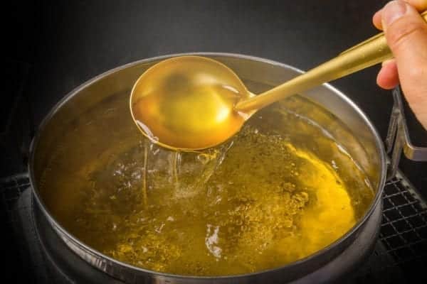 Was ist Dashi? Fischbrühe aus Thunfisch und Seetang