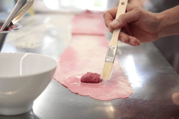 Pasta Kochkurs im Kochstudio Bilou - Gruppe beim Pasta kochen