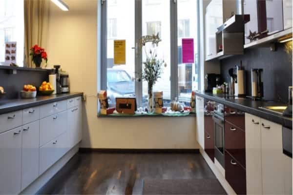 Die Backladies in Wien Astrid Draxler und Tina Ganser – Kunterbunte Backkurse - Miomente Entdeckermagazin