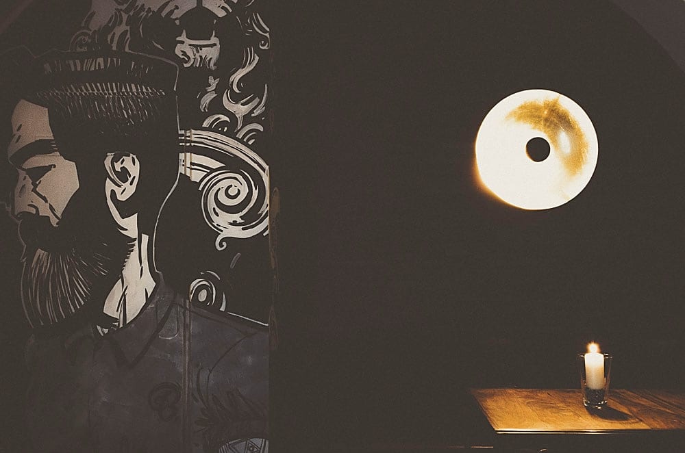 Spritzige Cocktailkurse in der Barock Bar in Regensburg von Richard und Anika Söldner - Mixe deine eigenen Cocktails mit hochwertigen Spirituosen | Miomente Entdeckermagazin