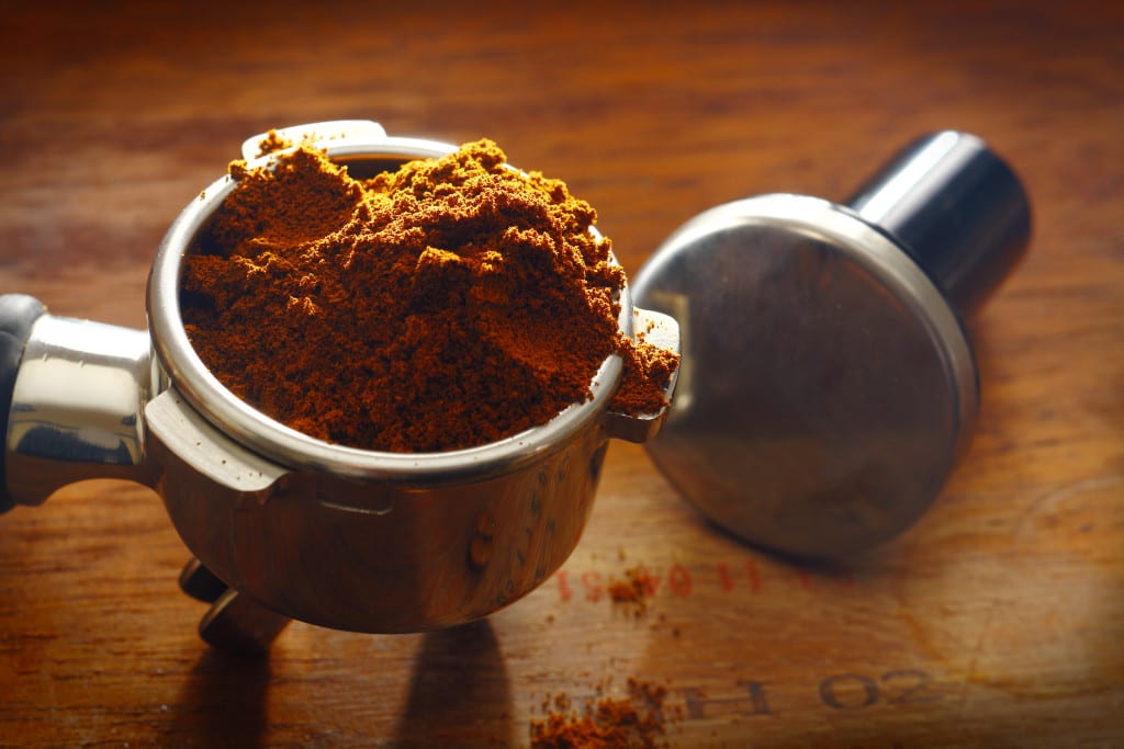 Kaffeesatz ist auch nach dem Brühen noch sehr nützlich