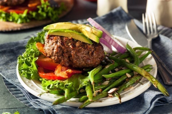 Paleo-Rezept: Low-Carb-Burger