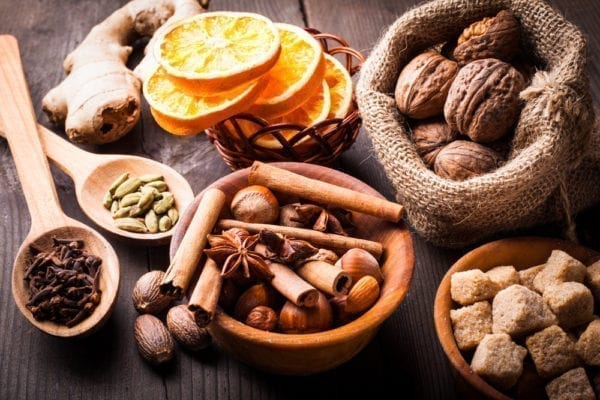 Weihnachtsgewürze für die Adventsbäckerei Miomente Entdeckermagazin