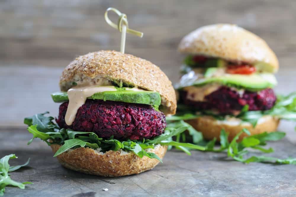 Veganes Weihnachts-Menü: Rote-Bete-Burger-Entdeckermagazin Miomente