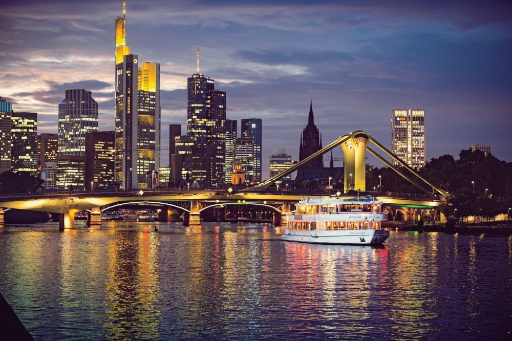 Kulinarische Schifffahrt in Frankfurt mit der Primus-Linie