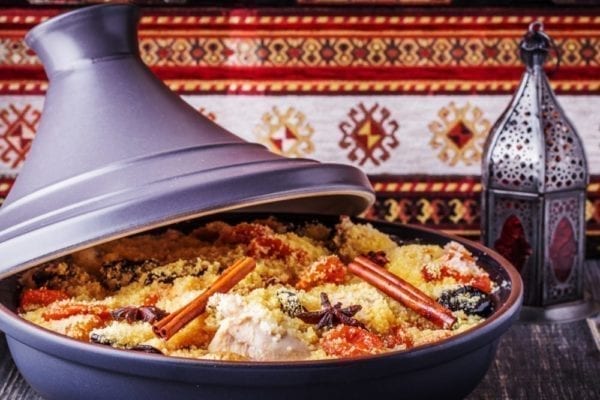 Couscous mit Sternanis und Zimt aus der Tajine