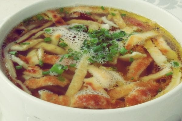 Rezept für eine typische österreichische Frittatensuppe