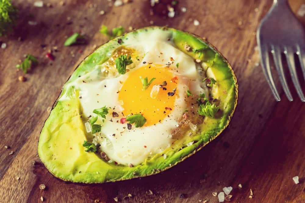 Ei-Special - Ei in Avocado gebacken - Entdeckermagazin - Miomente