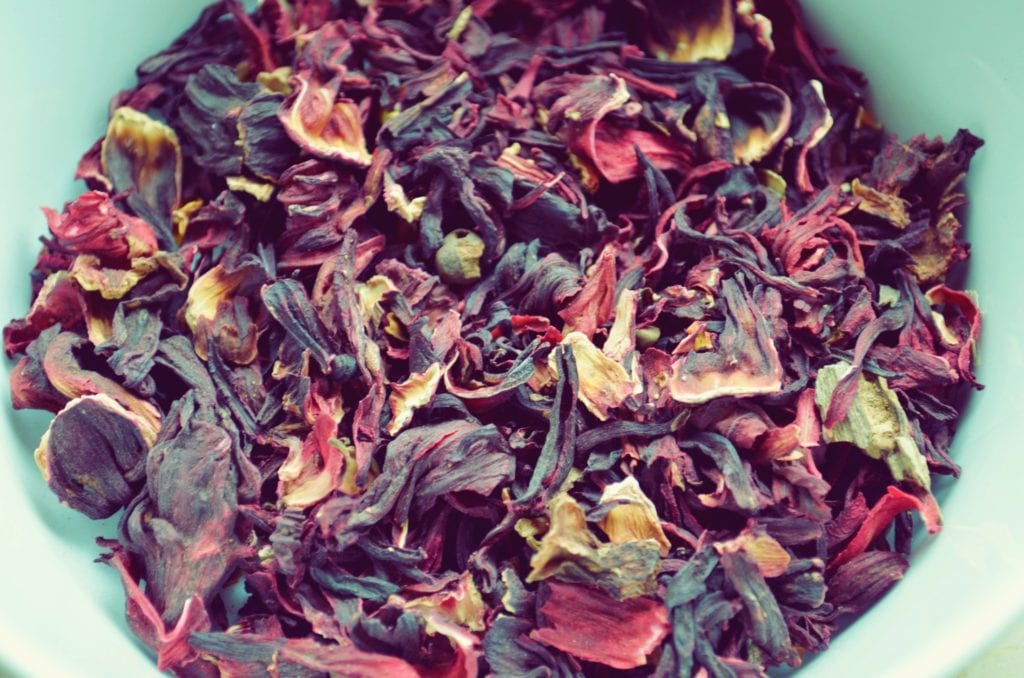 Hibiskusblüten – Rezept aus dem Kochbuch "Aromen Feuerwerk" von Katharina Küllmer