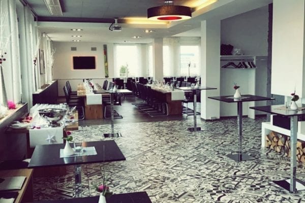 Kochschule und Location Küchen und Möbel in Stuttgart - Vegane Kochkurse bei Silvia Lehmann | Miomente Entdeckermagazin