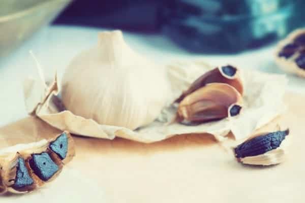 Schwarzer Knoblauch 2 - Entdeckermagazin Miomente