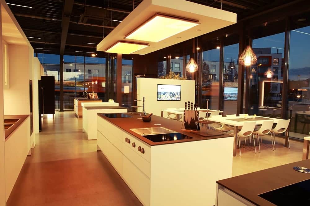 Exklusive Firmenevents und einzigartige Kochmomente bei "mein Kochstudio" in Stuttgart mit Profikoch Thomas Grau - Atemraubende Location aus Glas | Miomente Entdeckermagazin