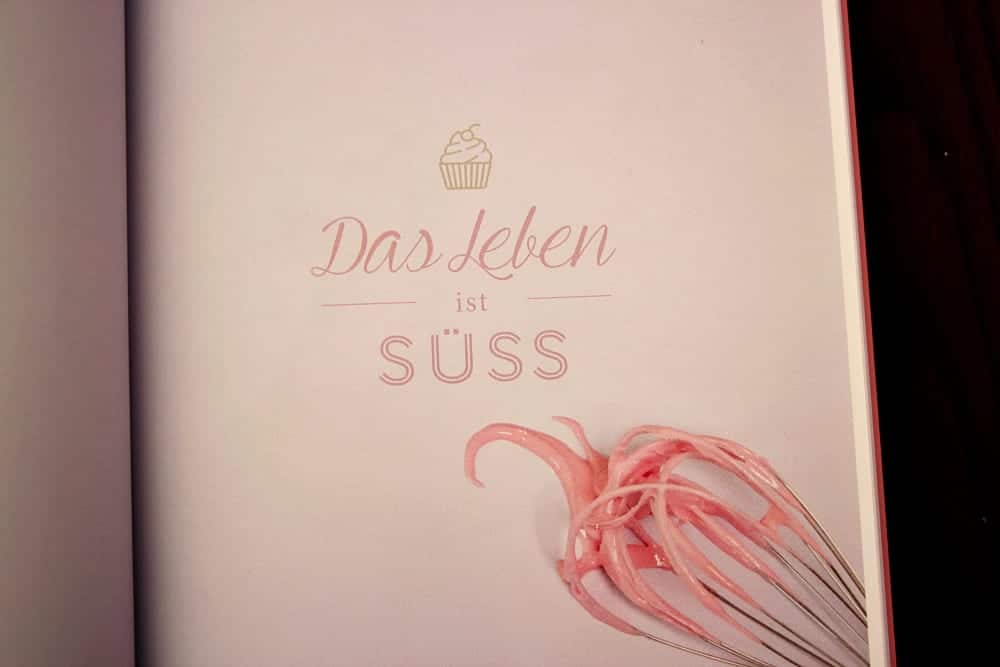 Backkurse bei Miomente Partnerin Stephanie Juliette Rinner – Backbuch Tortenkunst und Keksdesign