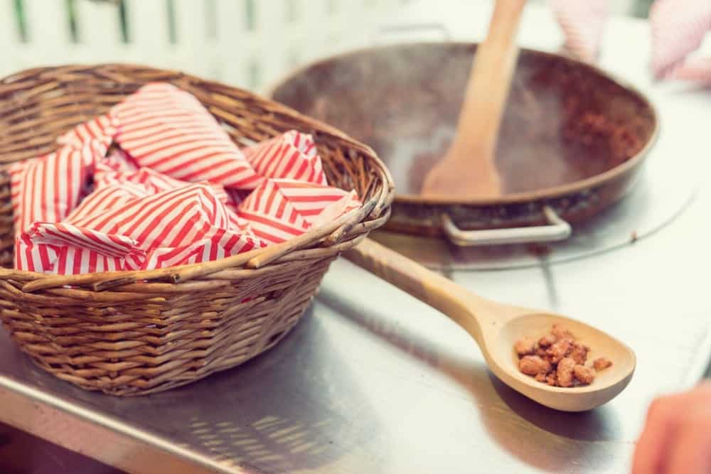 Wie mache ich gebrannte Mandeln wie vom Weihnachtsmarkt - Entdeckermagazin - Miomente