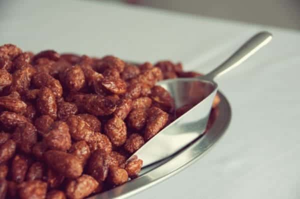 Wie mache ich gebrannte Mandeln wie vom Weihnachtsmarkt - Entdeckermagazin - Miomente