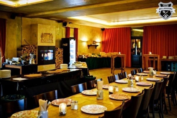 Feurige Grillkurse bei "Park Café" in München – die perfekten Steaks, die saftigsten Burger | Miomente Entdeckermagazin