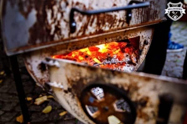 Feurige Grillkurse bei "Park Café" in München – die perfekten Steaks, die saftigsten Burger | Miomente Entdeckermagazin