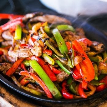 Mexikanisch Essen - Burrito-Füllung mit fleisch und Gemüse - Entdeckermagazin Miomente