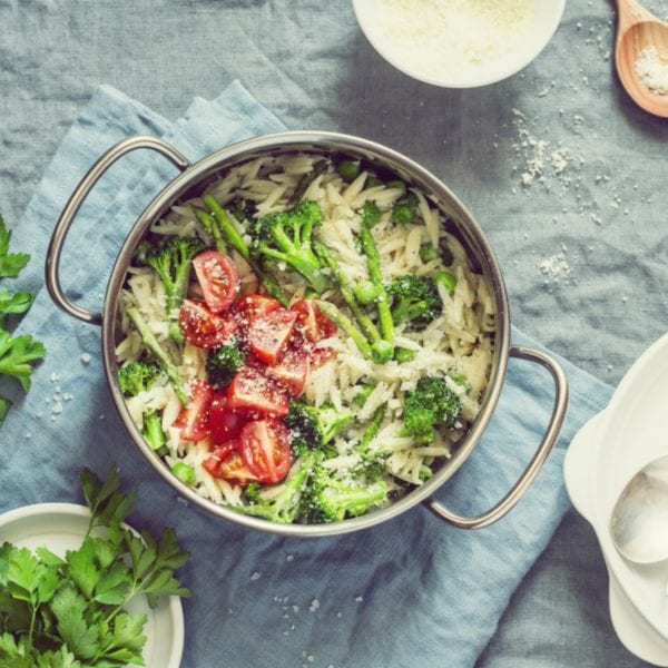 Spargel kochen - One-Pot-Pasta-rezept mit grünem Spargel Entdeckermagazin - Miomente