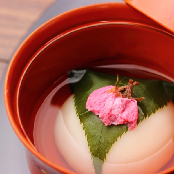 Frühlingshaftes Kaiseki-Menü