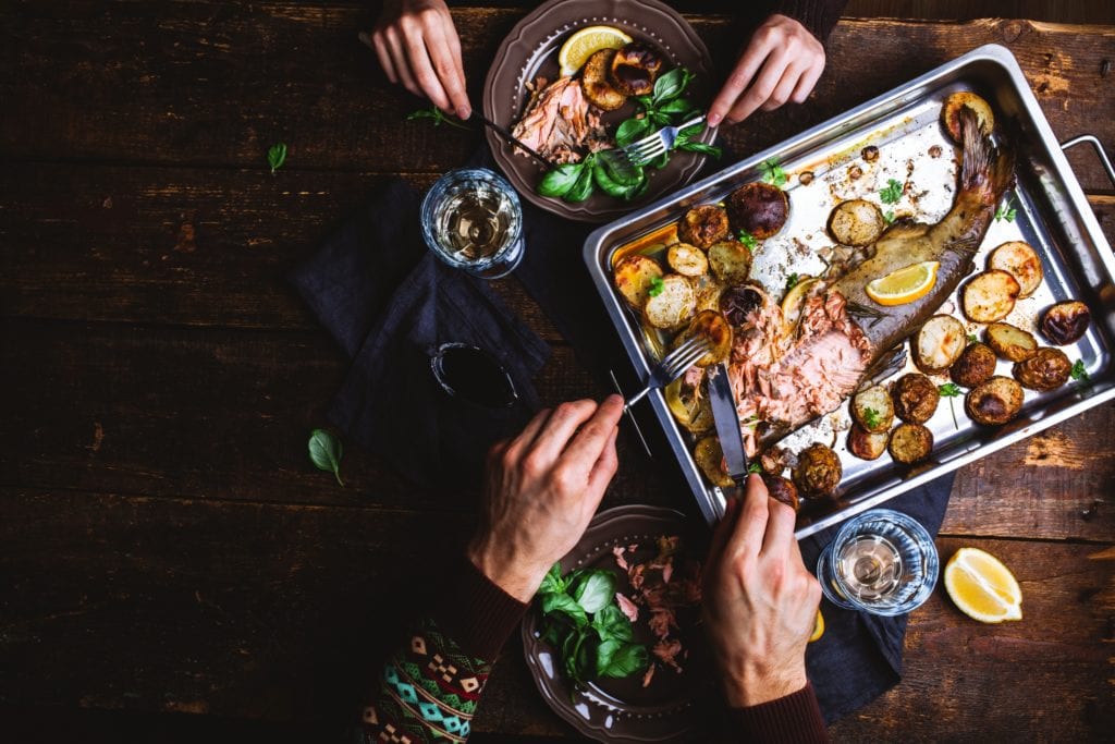 Koch Markus Kieslich über nachhaltige Fischzucht, spannende Gewürzkombinationen und seinen Lieblingsfisch Cobia - Entdeckermagazin - Miomente