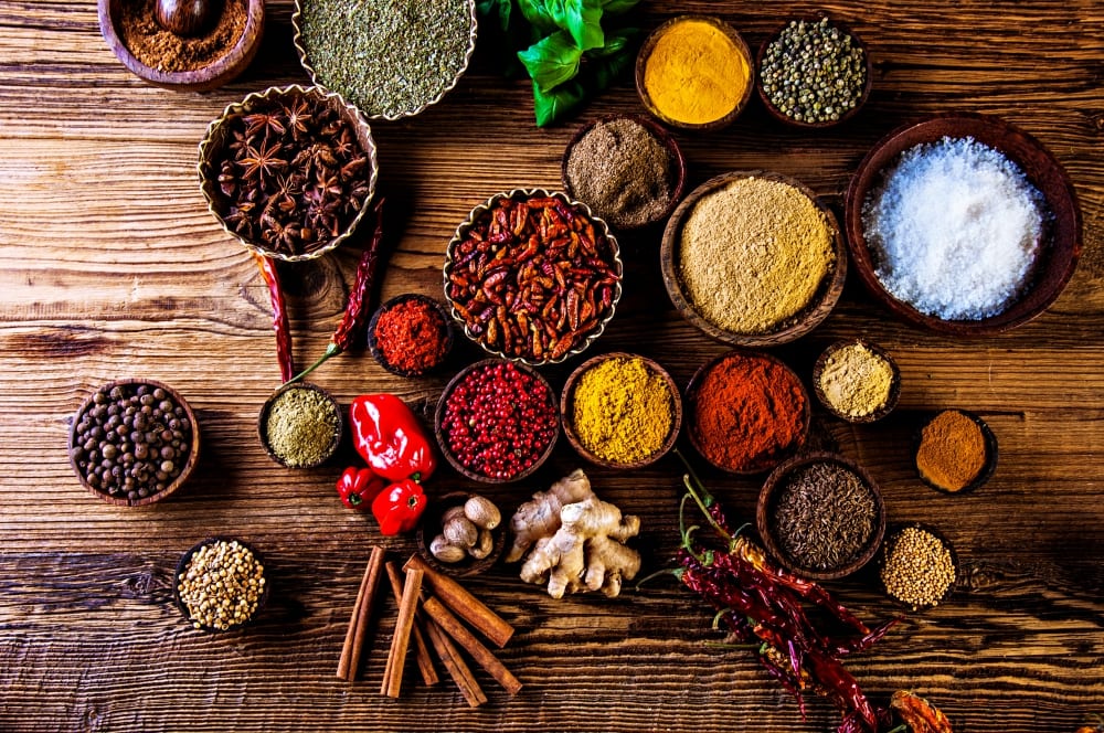 Handgemachte Gewürzmischungen von Markus Kieslich – verschiedene Gewürze - Entdeckermagazin Miomente