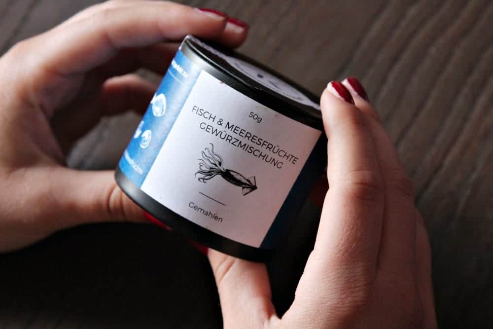 Handgemischte Gewürze - Chili-Jalapeno-Salz mit Vanille – Fisch & Meeresfrüchte - Entdeckermagazin Miomente