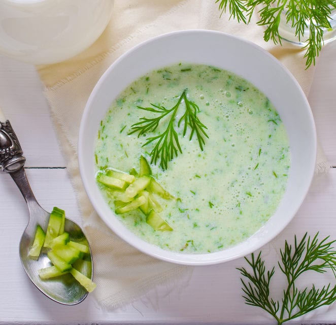 Rezept geeiste Gurkensuppe mit Minze, Dill und Kerbel