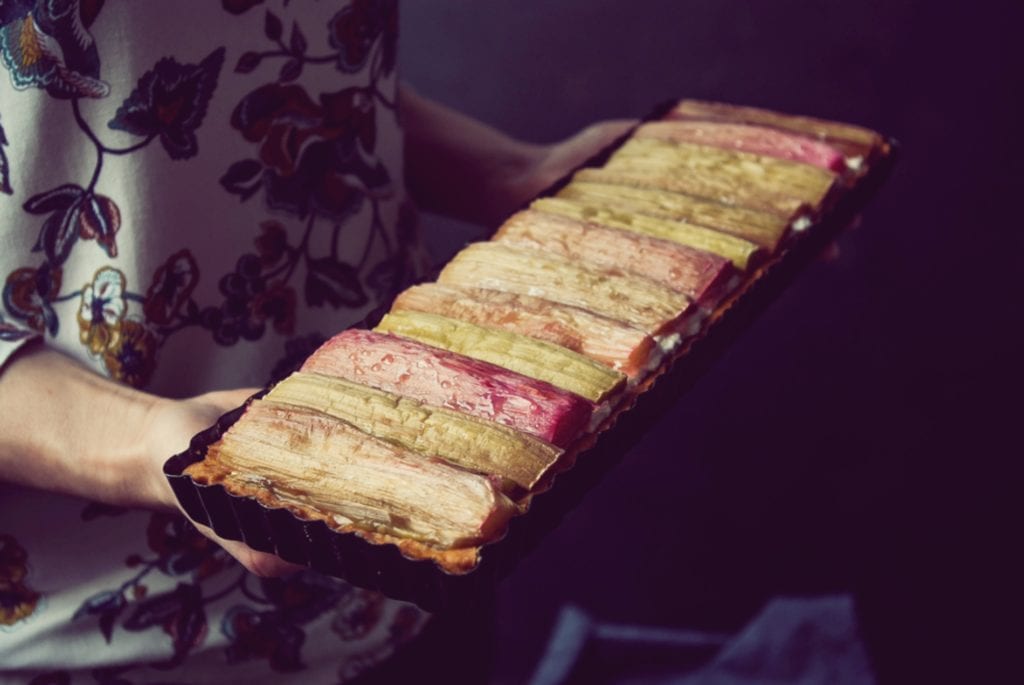 Rhabarber-Tarte in der Form - Blitz-rezept fürs Picknick - Entdeckermagazin - Miomente