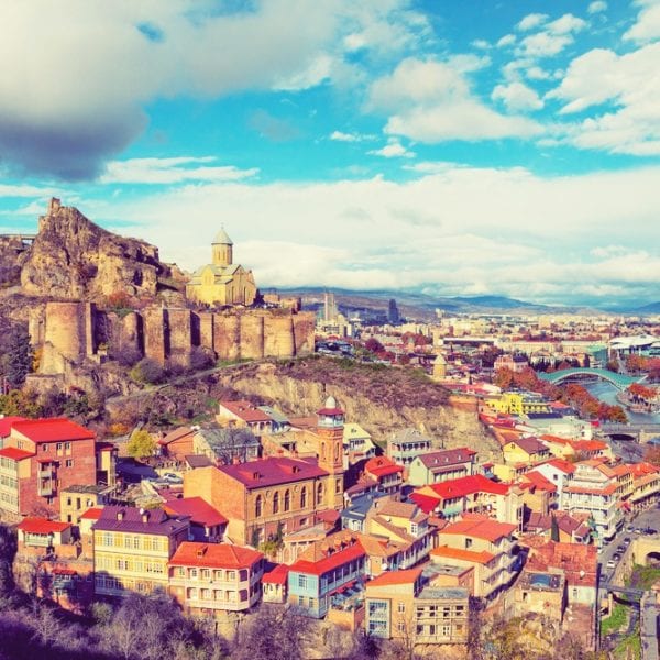 Wie isst Georgien -Blick über Tiflis - Entdeckermagazin - Miomente