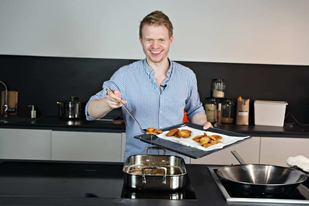 Rezept-Video für Kartoffelschnitzel – Julian Kutos kocht | Entdeckermagazin Miomente