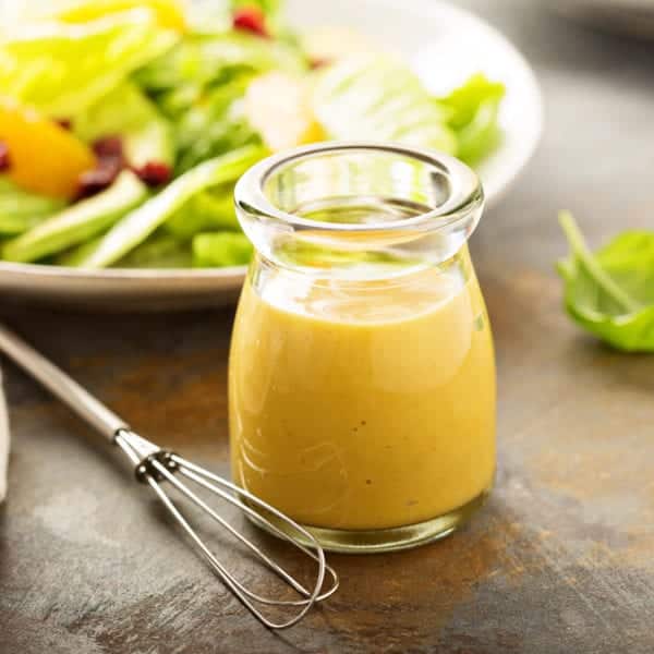 Vinaigrette aus Essig und Öl
