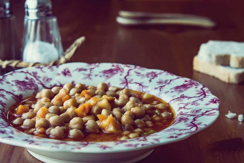 Türkische Küche - Rezept Kichererbsen-Eintopf | Entdeckermagazin Miomente