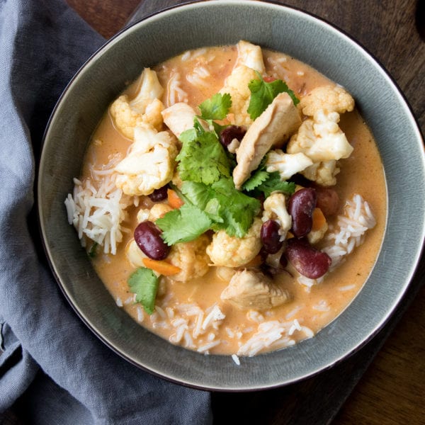 Curry-Bowl mit Smuus | Blumenkohl | Entdeckermagazin Miomente