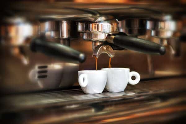 Espresso aus Siebträgermaschine