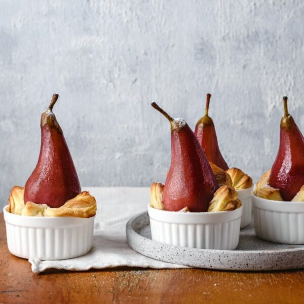 Rotweinbirnen-Dessert