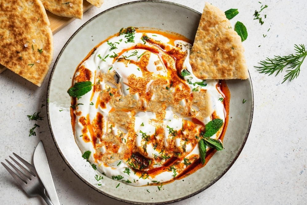 Orientalischer Aufstrich mit Joghurt und Zataar