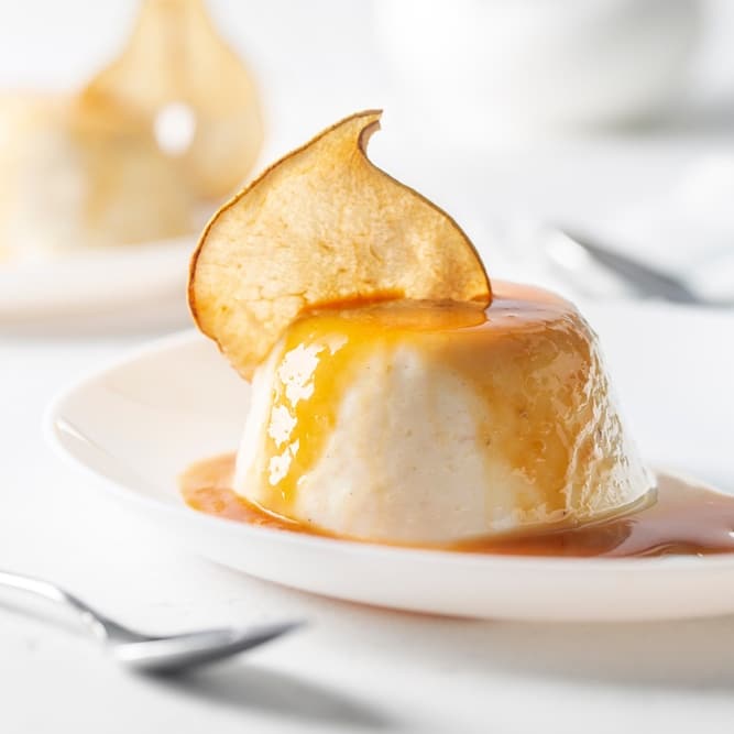 Panna Cotta auf Vanille-Birnenspiegel