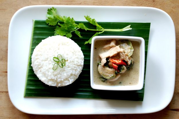 Thai-Kochkurs Köln – Gaeng Khew Wan