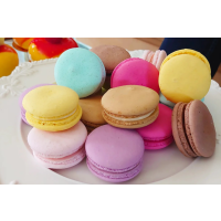 Macarons-Kurs Köln – Macarons auf Teller