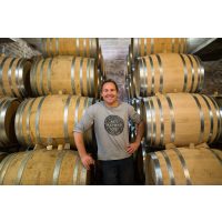 Weinseminar Köln: Weinfässer im Lager