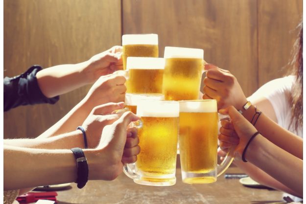 Bierprobe Frankfurt – mit Bier anstoßen