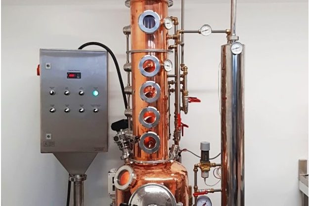 Virtuelle Brennereiführung mit Gin-Tasting zu Hause – Ginherstellung