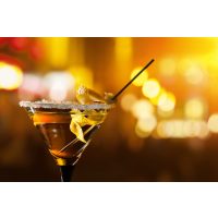Cocktail-Tasting in Frankfurt – Martiniglas mit Zitrone