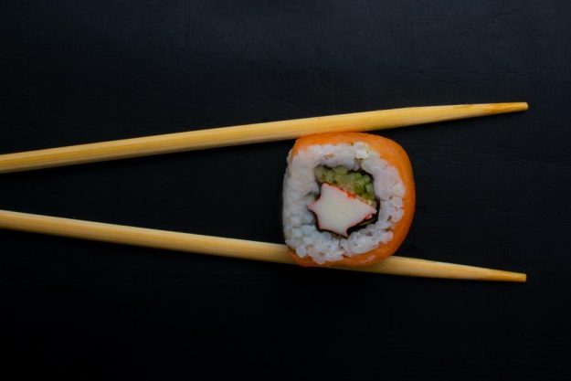Sushi-Kochkurs Augsburg – Sushi mit Stäbchen