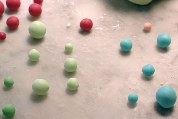 Dekorationskurs-Karlsruhe-Fondantkügelchen