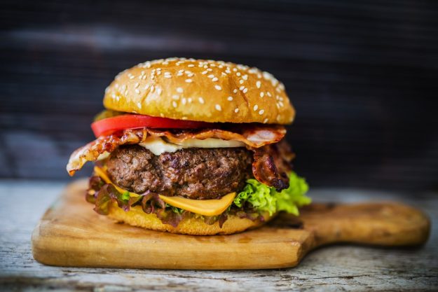 Grillkurs Mannheim – dick belegter Burger
