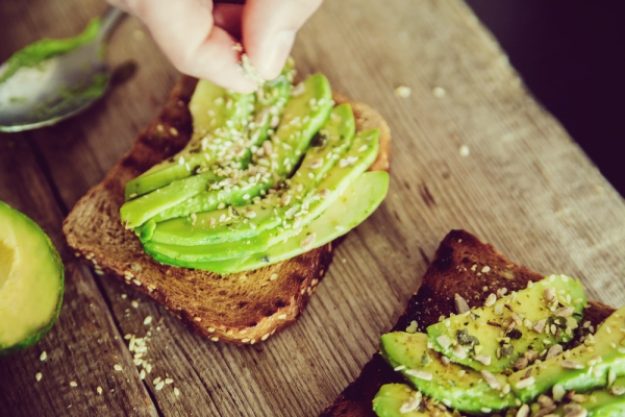 Gutschein für einen gesunden Kochkurs – Avocado-Vollkorn-Brot