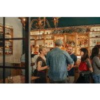 Kulinarisches Location-Hopping Heidelberg: Aperitif an der Bar