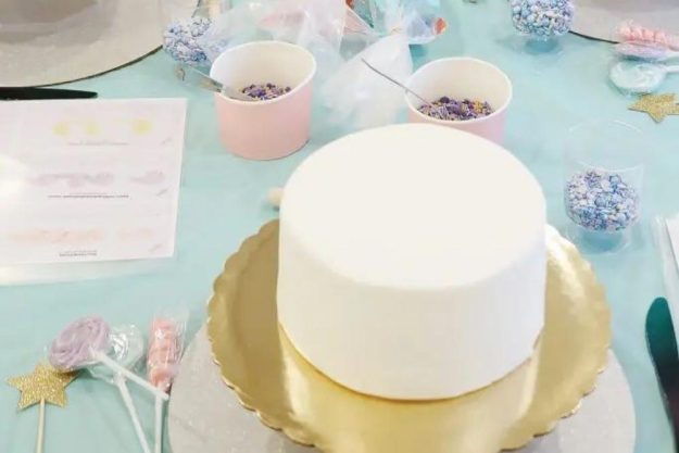 Torten-Kurs Essen – Fondant glätten